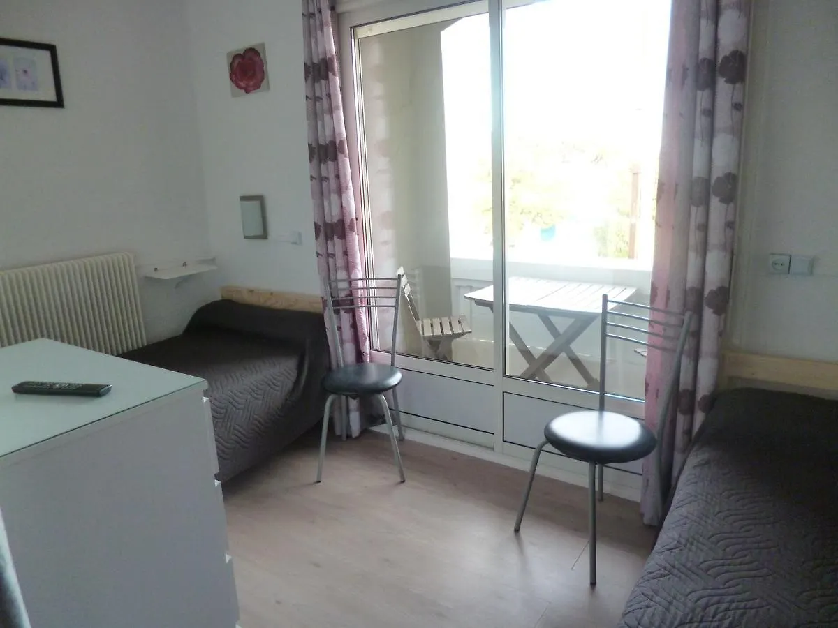 Hotel Le Calypso Hyères 2*,